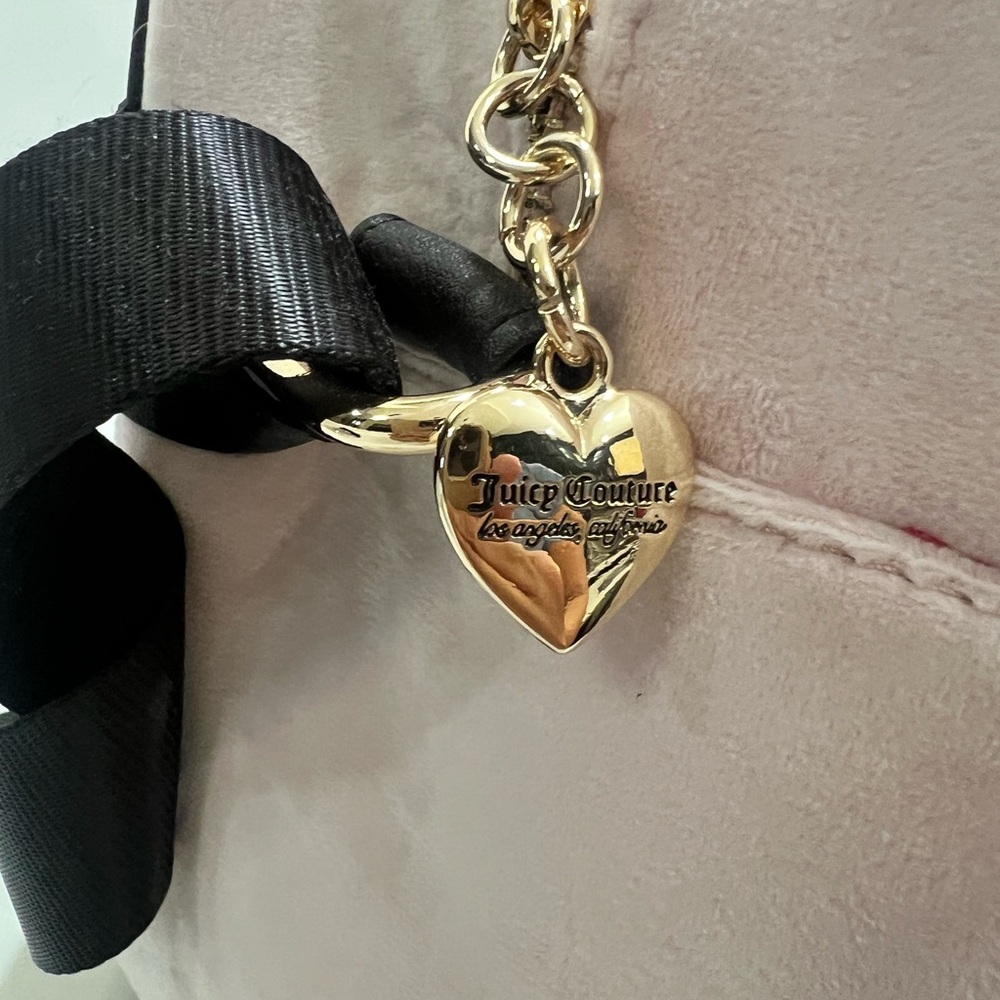 Juicy Couture Soft Pink and Black Travel Bag - Picture 8 of 10